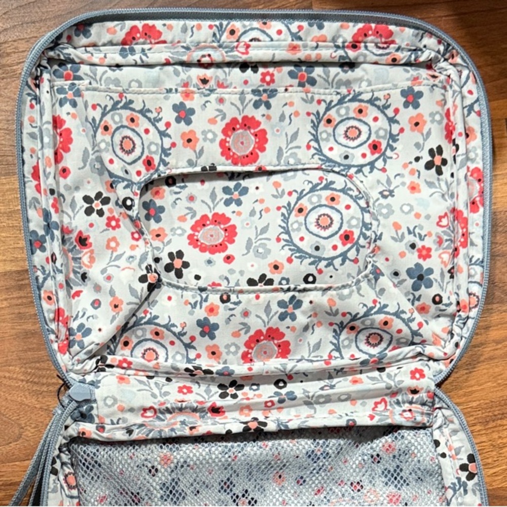 Vera Bradley Light Gray Toiletry Bag - Picture 2 of 3